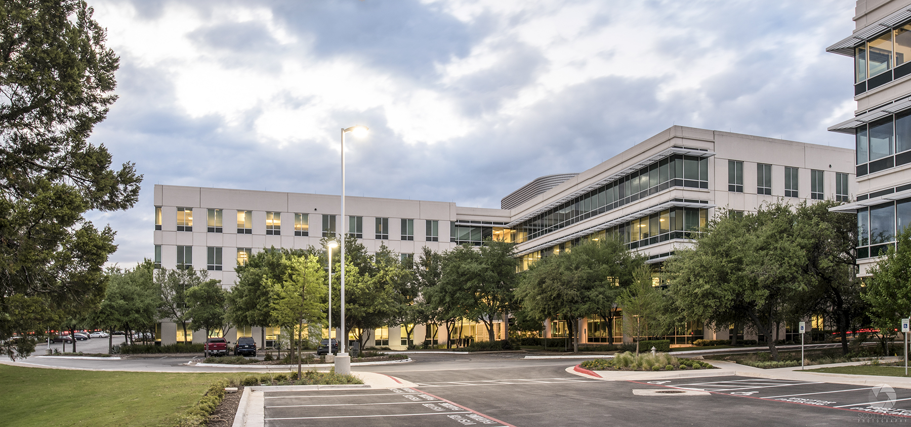 an exteior phot of Research Plaza building in Austin, TX