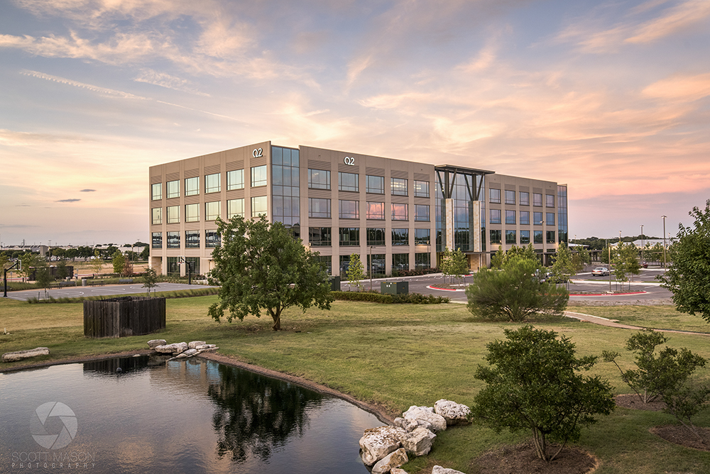 an exterior phot of Aspen Lake building in Austin