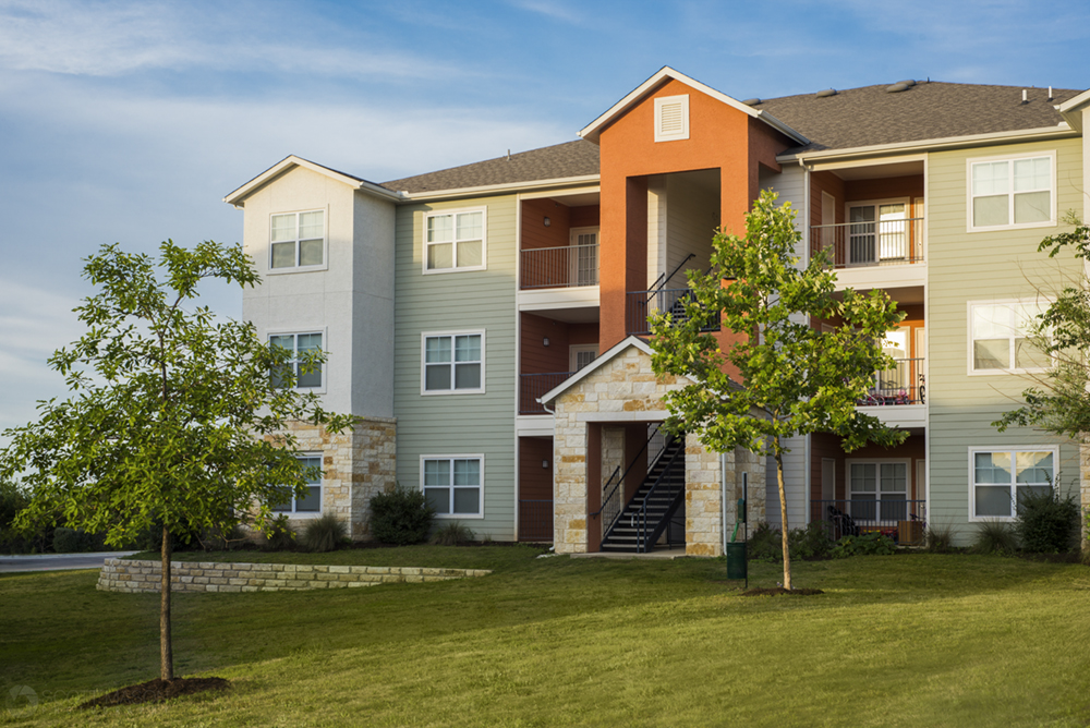 an apartment building at William Cannon Apartment Homes in south Austin