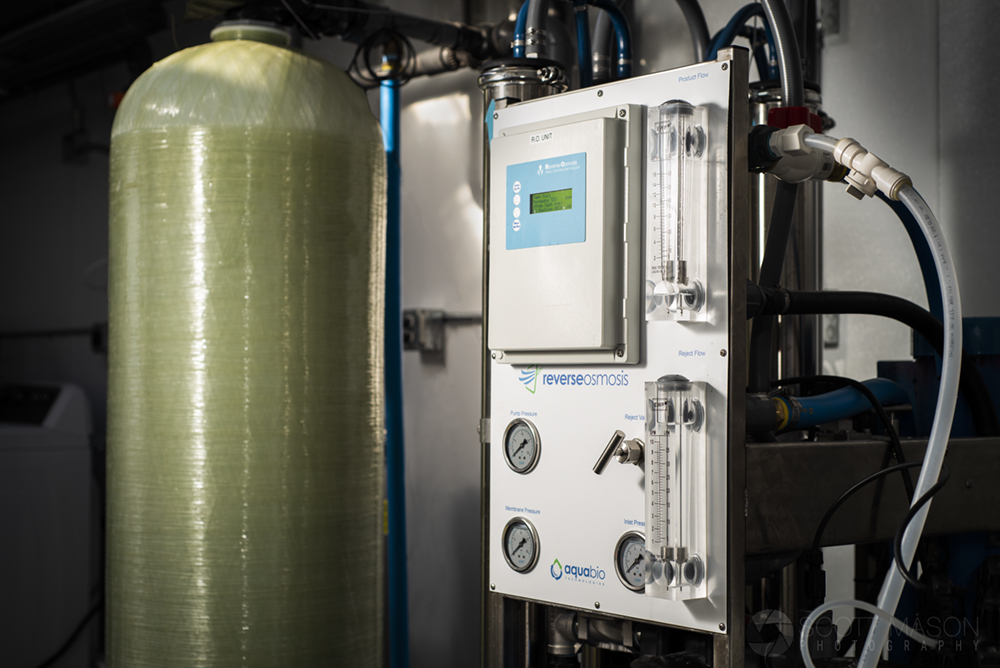 an photo of an industrial pump for a carwash